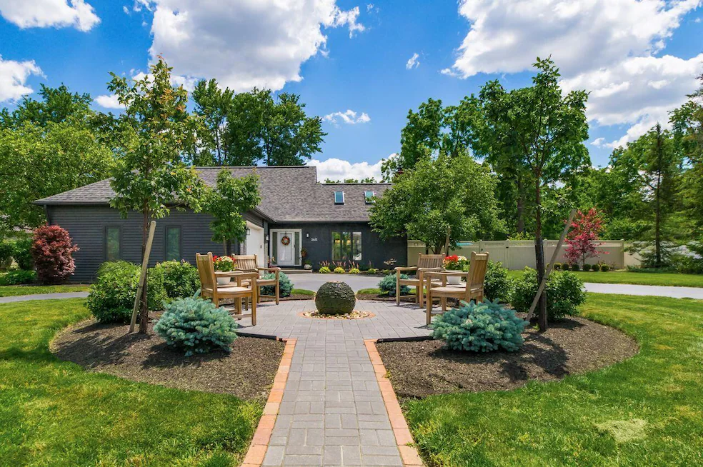 Contemporary home with landscaped courtyard at 3417 Woodview Place, Columbus